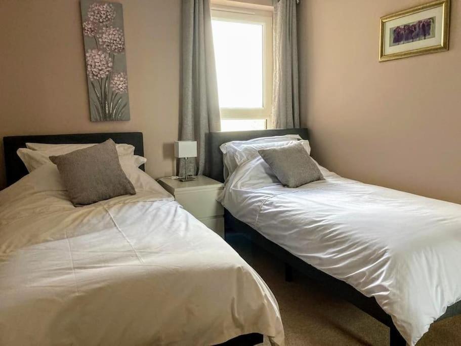 Beautiful 2 Bedroom Flat Overlooking Golf Course Carnoustie Buitenkant foto